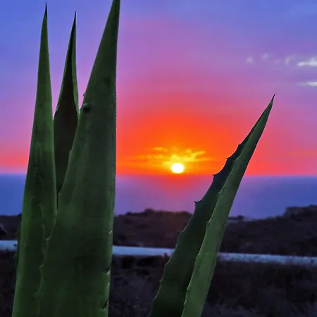 Sunset Villa Oia (Santorini)
